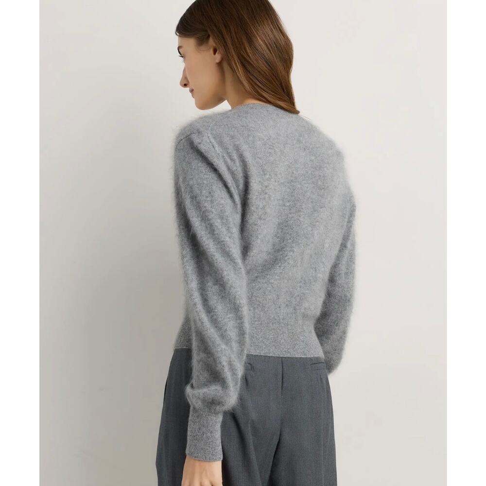 Quince NWOT 100% Mongolian Cashmere Brushed V-neck Sweater in Heather Gray Sz L - Picture 2 of 8